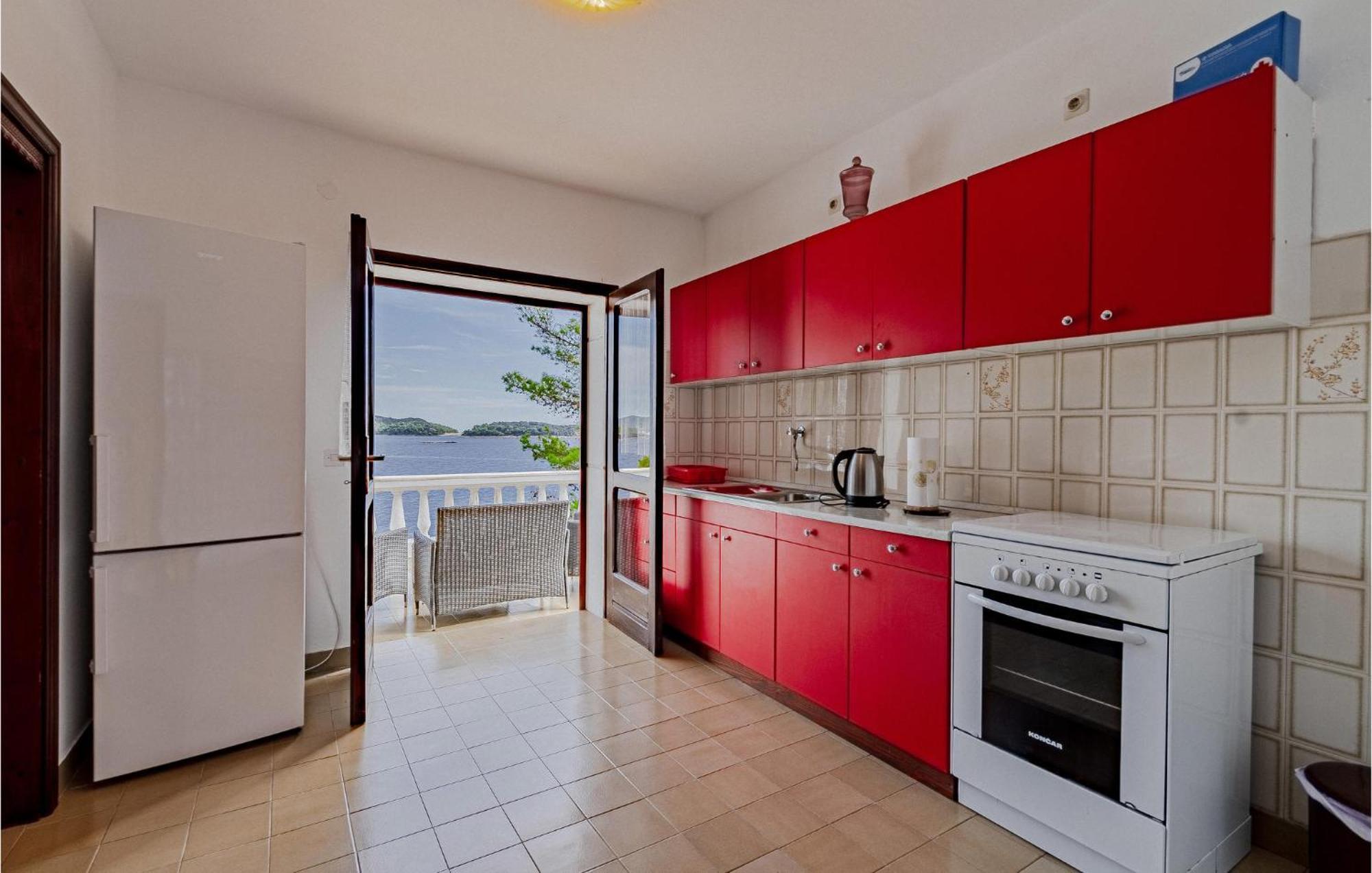 Beautiful Home In Prizba With Kitchen Buitenkant foto