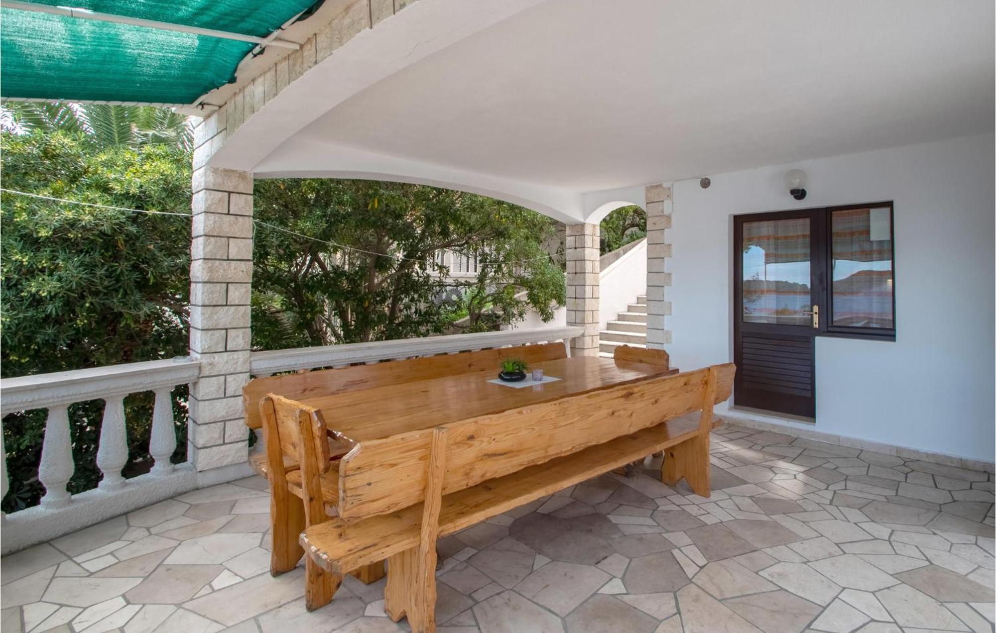 Beautiful Home In Prizba With Kitchen Buitenkant foto