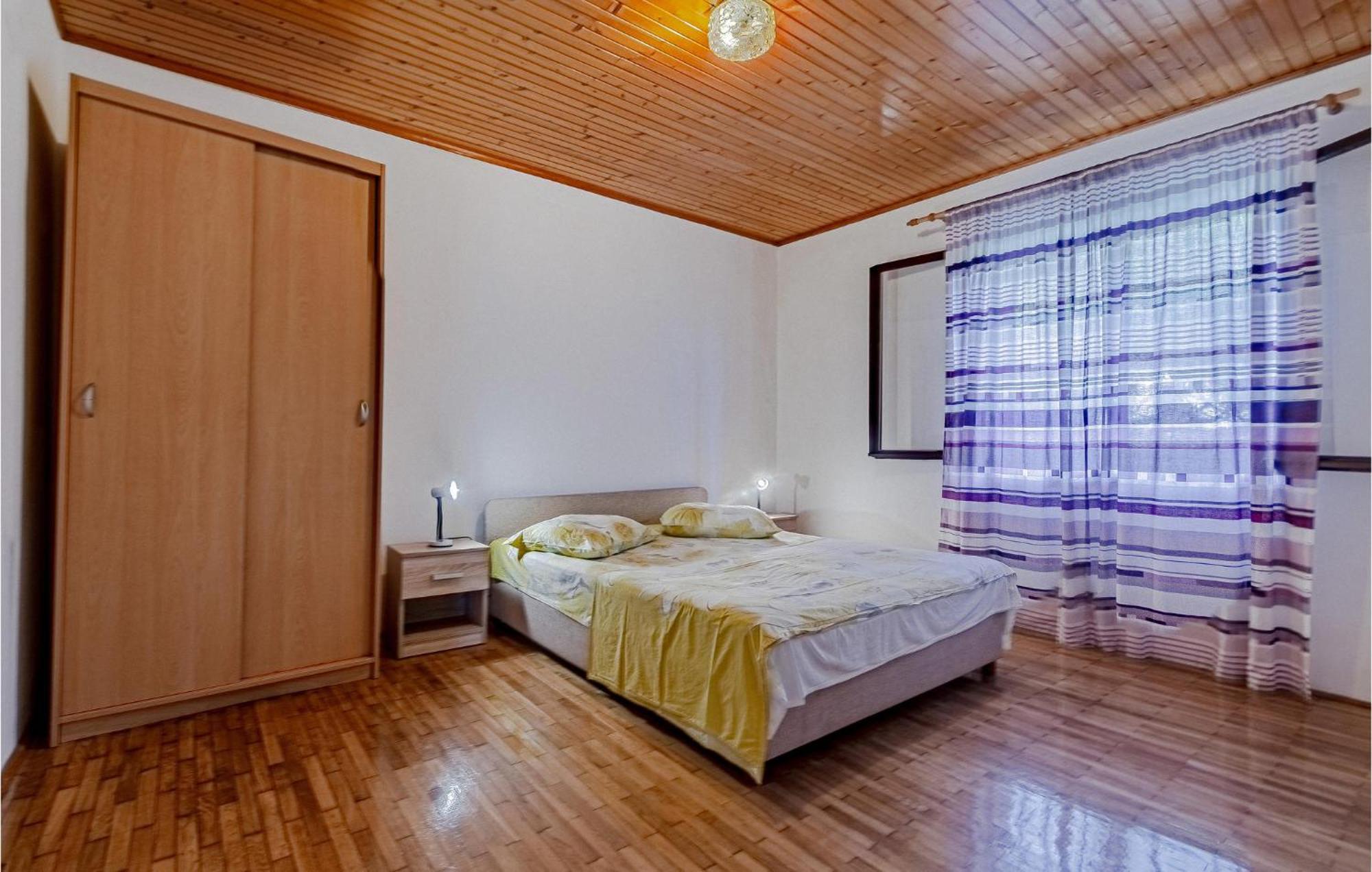 Beautiful Home In Prizba With Kitchen Buitenkant foto